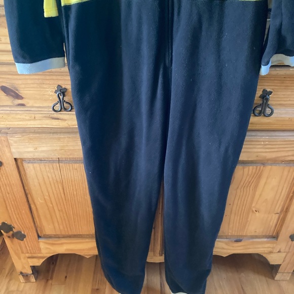 Mens Batman black yellow one piece winter pajamas with cape size M - Picture 3 of 6